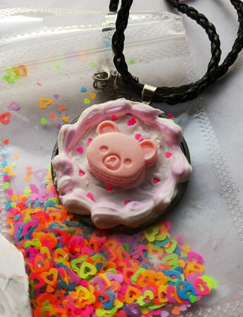 Bear desert necklace